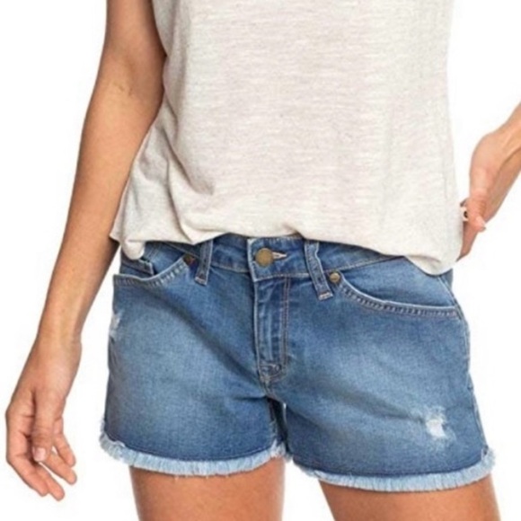 ROXY Sweet Dream Denim Shorts‎ Size 30 Medium wash - Picture 1 of 6